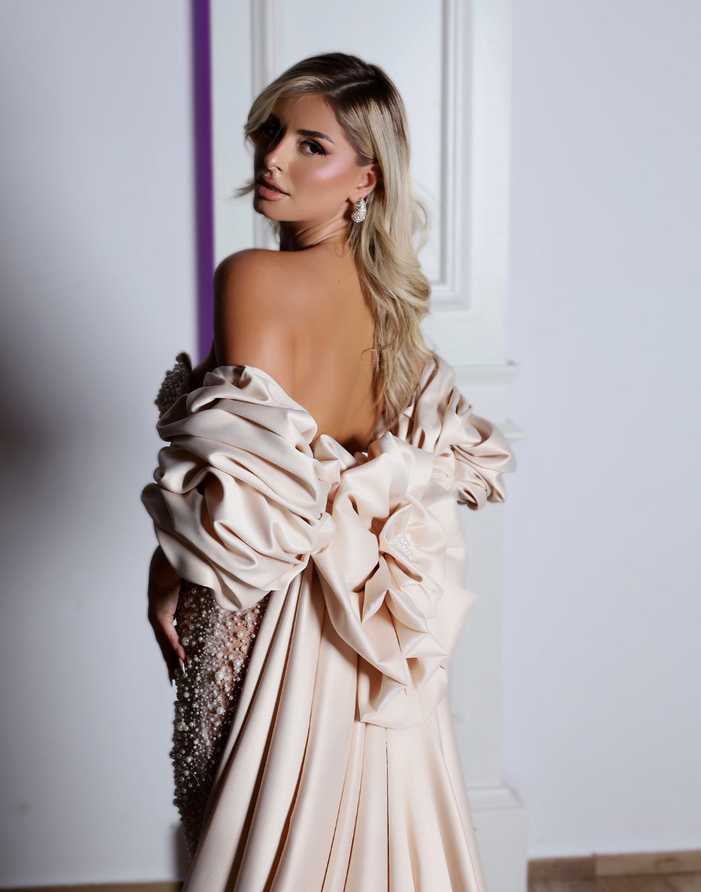 Aveline - Pearl Long Dress with a Beautiful Long Tail and Flower On Top