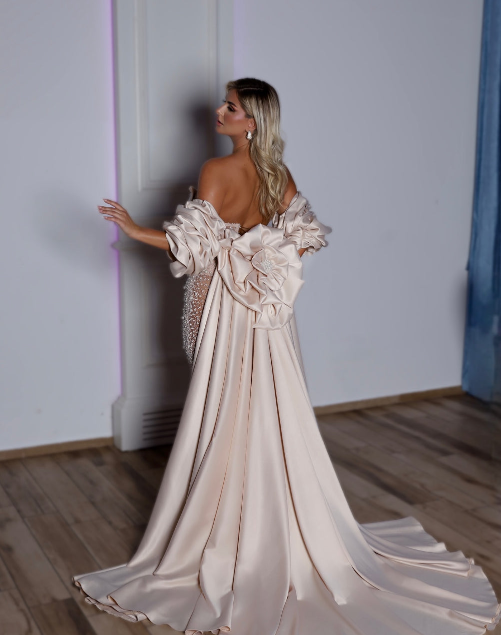 Aveline - Pearl Long Dress with a Beautiful Long Tail and Flower On Top